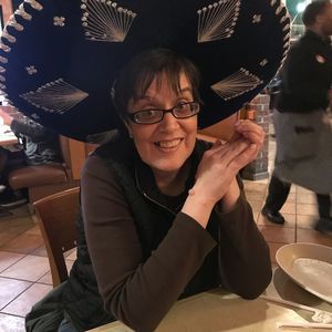 Meet your Posher, Fay